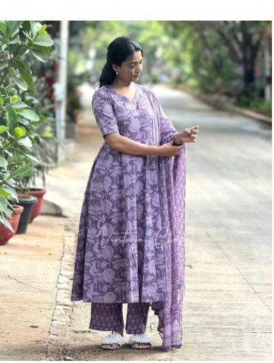 Women Lilac Cotton Salwar Suit Dupatta Set of 3