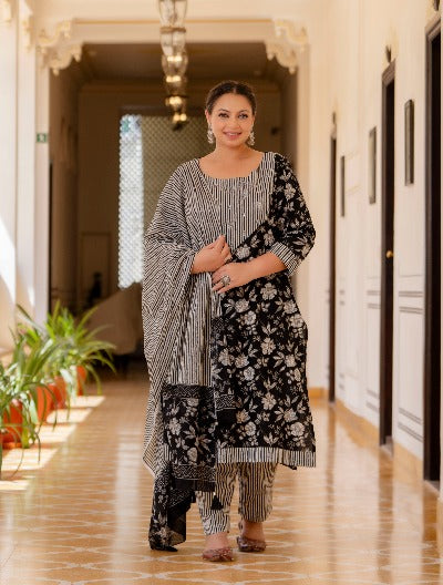 Plus Size Black Floral Print Readymade Salwar Suit