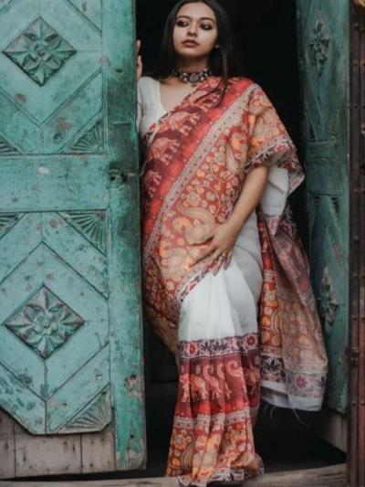 White Maroon Digital Print Linen Saree