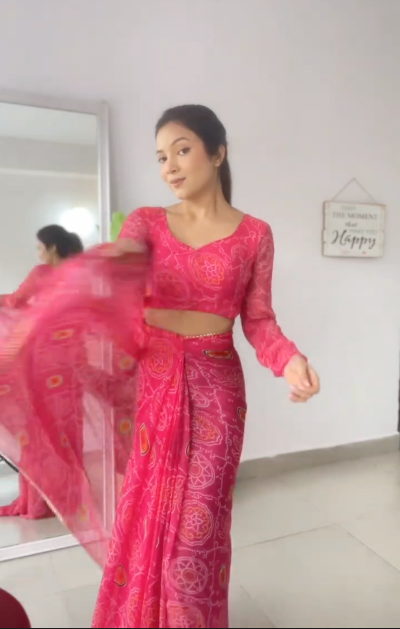 Ready to wear Pink Bandhani Sari Free Stitched Readymade Blouse