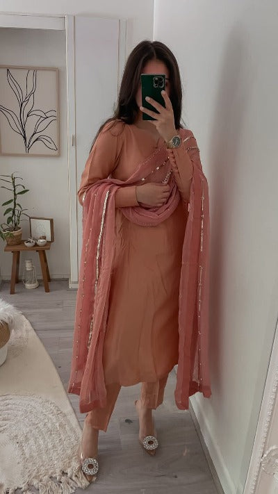 Pink Plain Suit with Zari Dupatta Salwar Set of 3