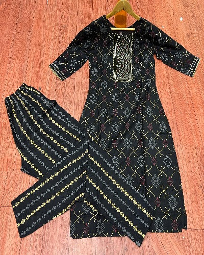 Plus Size Black Rayon Foil Print Kurti Pant Set Of 2