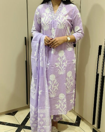 Lavender Cotton V Neck Pithan Work Salwar Suit Set 