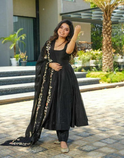 Black Plain Chinon Silk Anarkali Suit With Organza Dupatta