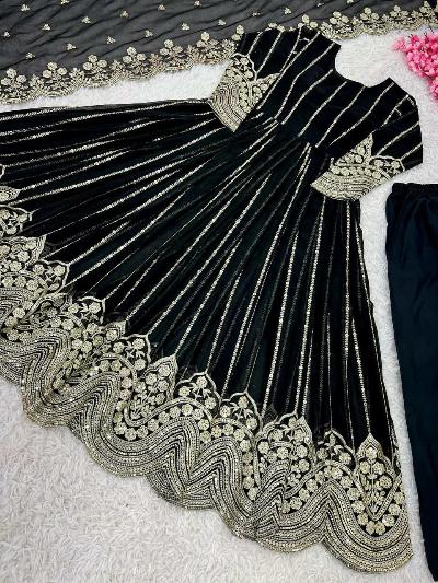 Black Luxurious Naira Cut Style Anarkali Suit Set