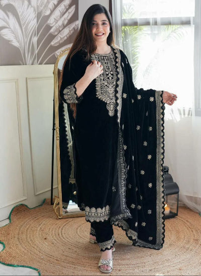 Enchanting Black Velvet Salwar Suit Set with Rich Embroidery