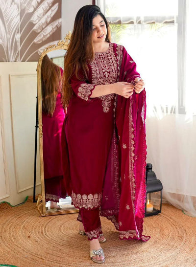 Enchanting Magenta Velvet Salwar Suit Set with Rich Embroidery