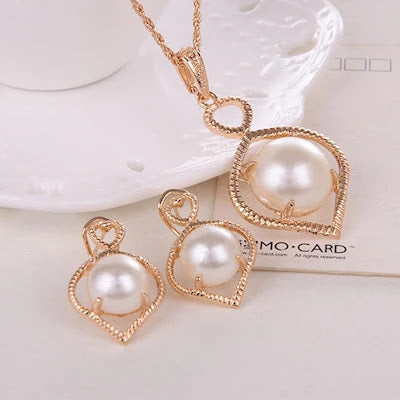 Rose Gold Pearl Drop earring Necklace Set